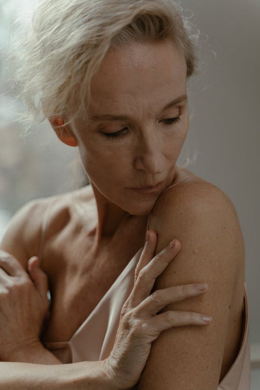 Eternal Glow: A Comprehensive Guide to Nurturing Aging Skin